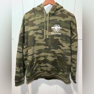Men’s Camouflage Hoodie, Size XL
